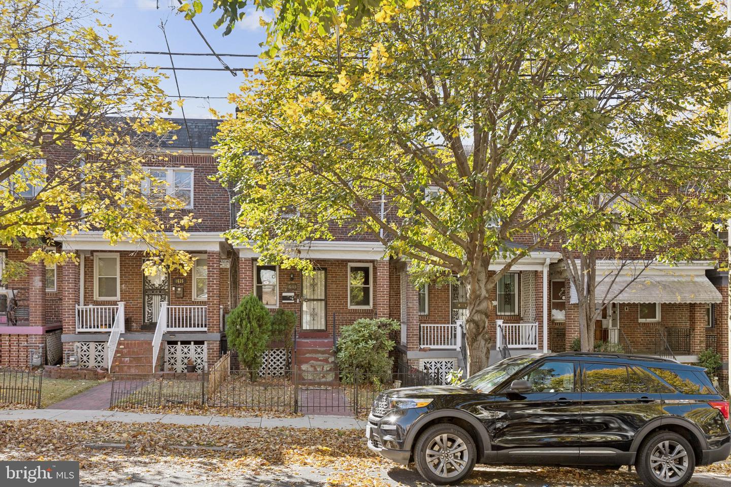 1633 R ST SE, WASHINGTON, District Of Columbia 20020, 2 Bedrooms Bedrooms, ,1 BathroomBathrooms,Residential,For sale,1633 R ST SE,DCDC2225772 MLS # DCDC2225772 1633 R ST SE, WASHINGTON, District Of Columbia 20020, 2 Bedrooms Bedrooms, ,1 BathroomBathrooms,Residential,For sale,1633 R ST SE,DCDC2225772 MLS # DCDC2225772