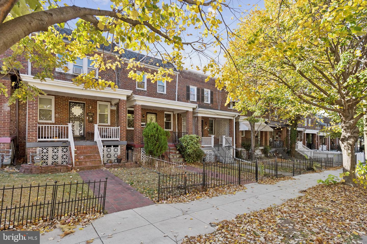 1633 R ST SE, WASHINGTON, District Of Columbia 20020, 2 Bedrooms Bedrooms, ,1 BathroomBathrooms,Residential,For sale,1633 R ST SE,DCDC2225772 MLS # DCDC2225772 1633 R ST SE, WASHINGTON, District Of Columbia 20020, 2 Bedrooms Bedrooms, ,1 BathroomBathrooms,Residential,For sale,1633 R ST SE,DCDC2225772 MLS # DCDC2225772