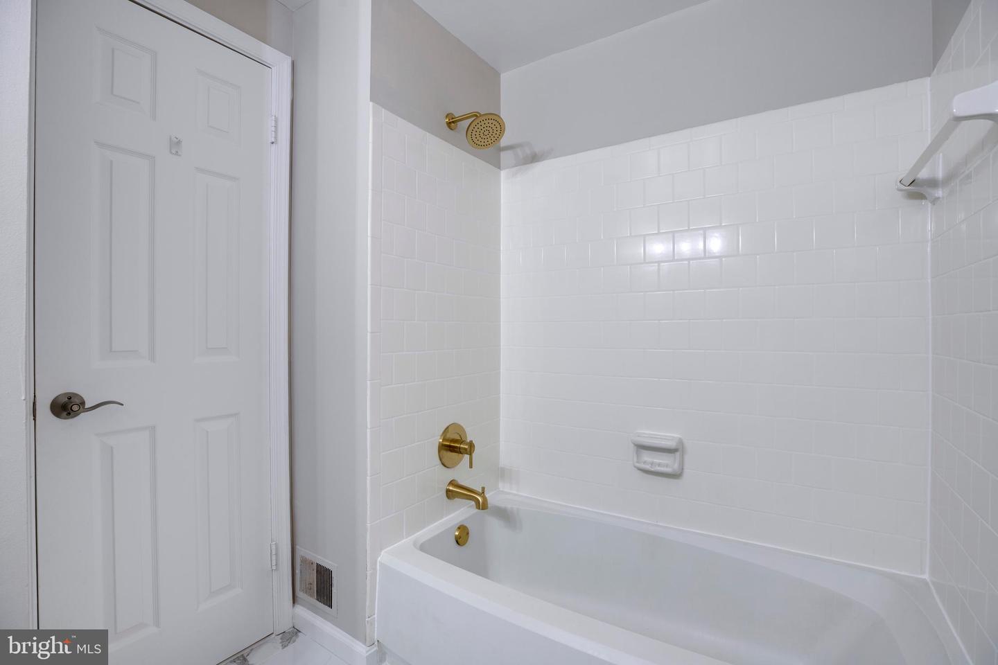 6154 MARTINS LANDING CT, BURKE, Virginia 22015, 3 Bedrooms Bedrooms, ,2 BathroomsBathrooms,Residential,For sale,6154 MARTINS LANDING CT,VAFX2273786 MLS # VAFX2273786 6154 MARTINS LANDING CT, BURKE, Virginia 22015, 3 Bedrooms Bedrooms, ,2 BathroomsBathrooms,Residential,For sale,6154 MARTINS LANDING CT,VAFX2273786 MLS # VAFX2273786