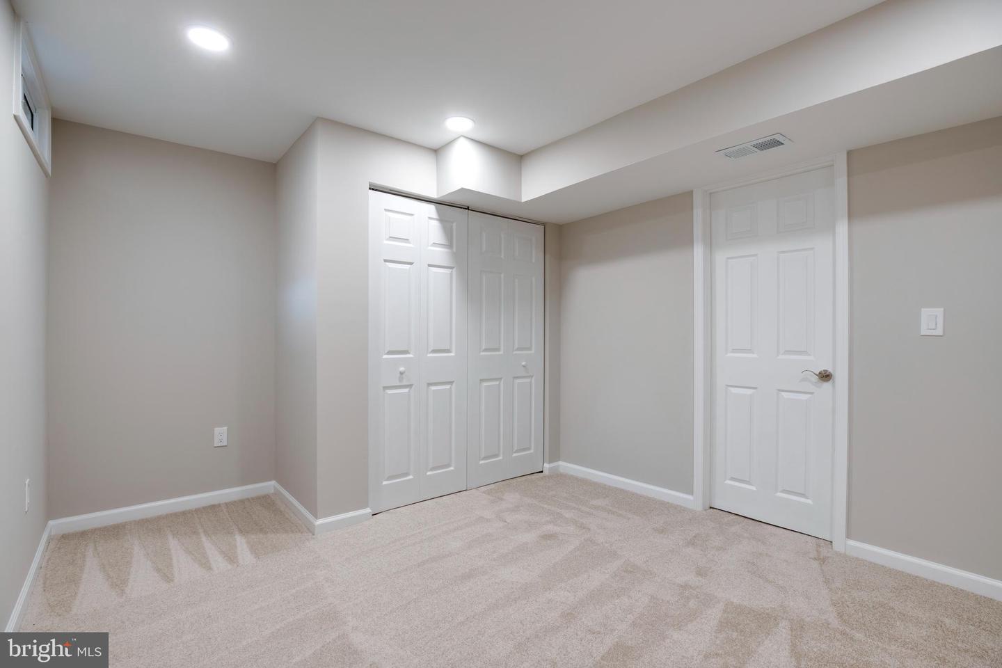 6154 MARTINS LANDING CT, BURKE, Virginia 22015, 3 Bedrooms Bedrooms, ,2 BathroomsBathrooms,Residential,For sale,6154 MARTINS LANDING CT,VAFX2273786 MLS # VAFX2273786 6154 MARTINS LANDING CT, BURKE, Virginia 22015, 3 Bedrooms Bedrooms, ,2 BathroomsBathrooms,Residential,For sale,6154 MARTINS LANDING CT,VAFX2273786 MLS # VAFX2273786