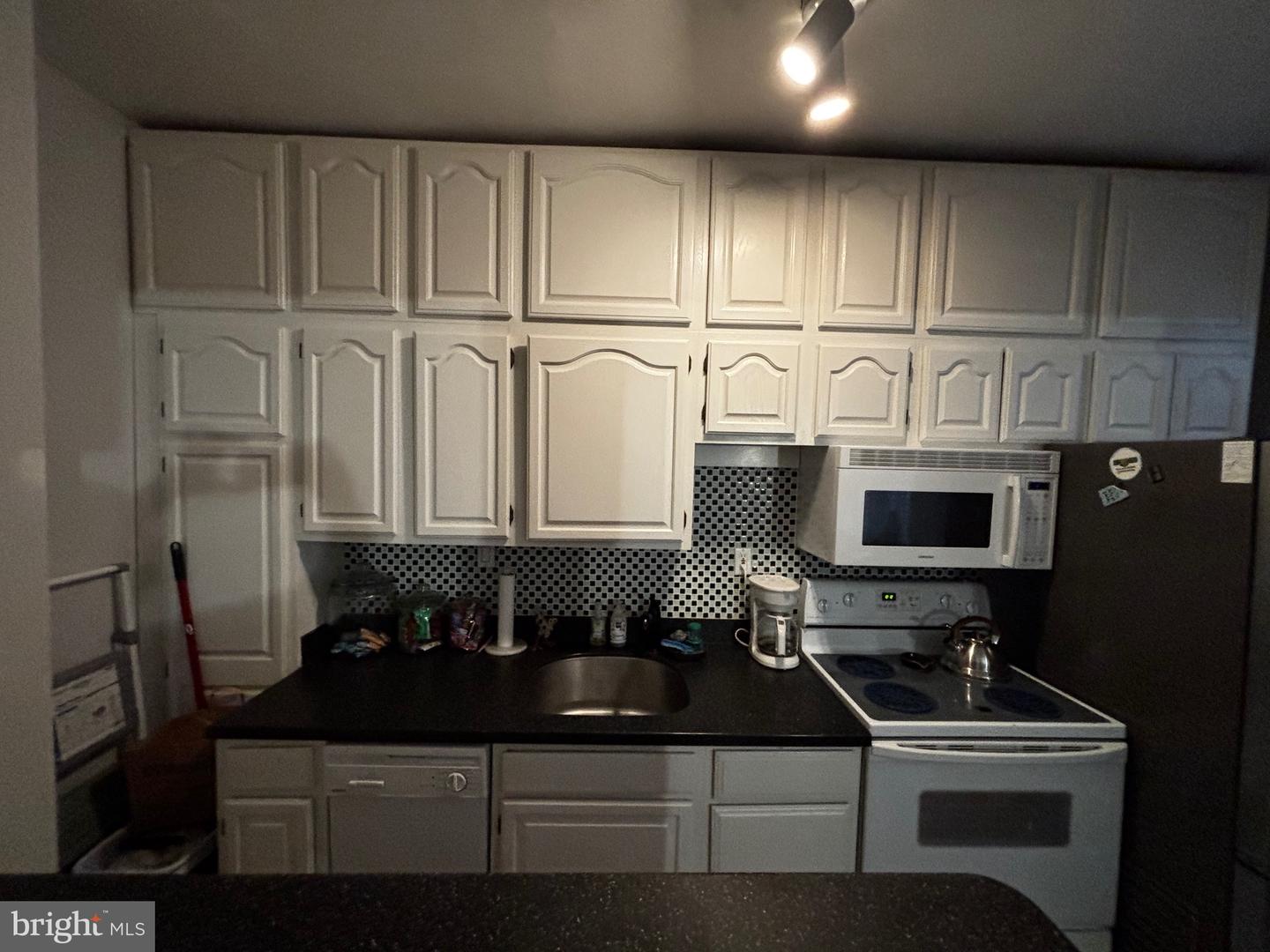 414 SEWARD SQ SE #104, WASHINGTON, District Of Columbia 20003, 1 Bedroom Bedrooms, ,1 BathroomBathrooms,Residential,For sale,414 SEWARD SQ SE #104,DCDC2227408 MLS # DCDC2227408 414 SEWARD SQ SE #104, WASHINGTON, District Of Columbia 20003, 1 Bedroom Bedrooms, ,1 BathroomBathrooms,Residential,For sale,414 SEWARD SQ SE #104,DCDC2227408 MLS # DCDC2227408