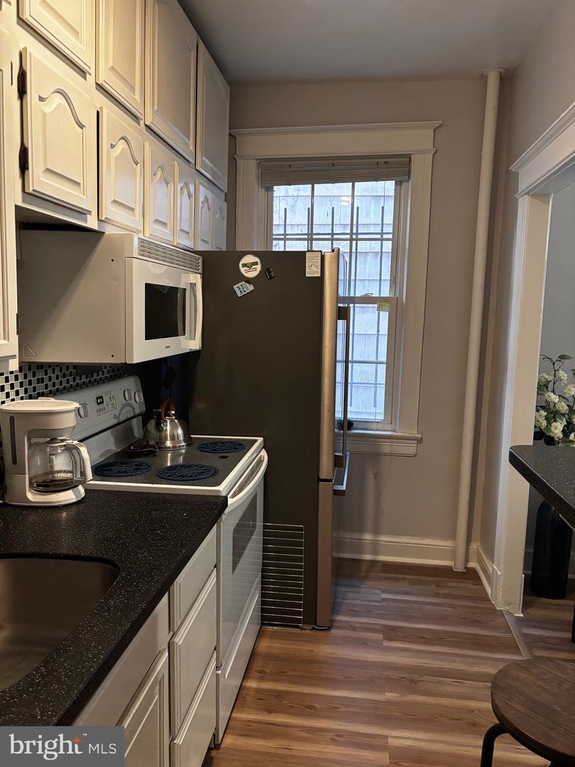 414 SEWARD SQ SE #104, WASHINGTON, District Of Columbia 20003, 1 Bedroom Bedrooms, ,1 BathroomBathrooms,Residential,For sale,414 SEWARD SQ SE #104,DCDC2227408 MLS # DCDC2227408 414 SEWARD SQ SE #104, WASHINGTON, District Of Columbia 20003, 1 Bedroom Bedrooms, ,1 BathroomBathrooms,Residential,For sale,414 SEWARD SQ SE #104,DCDC2227408 MLS # DCDC2227408