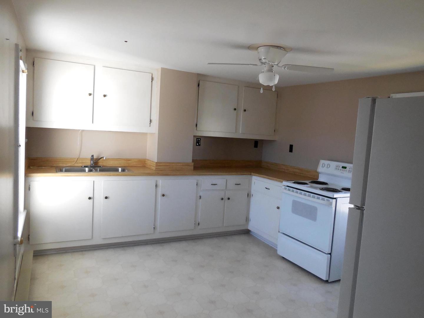 359 W SPRING ST, WOODSTOCK, Virginia 22664, 2 Bedrooms Bedrooms, ,2 BathroomsBathrooms,Residential,For sale,359 W SPRING ST,VASH2012826 MLS # VASH2012826