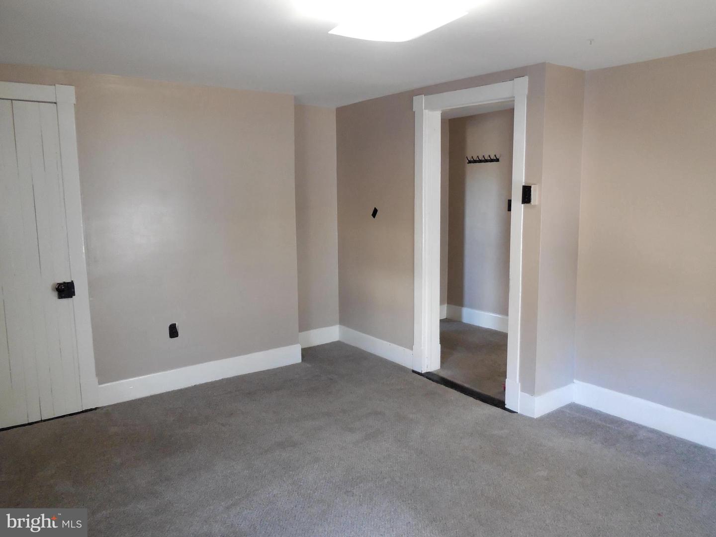 359 W SPRING ST, WOODSTOCK, Virginia 22664, 2 Bedrooms Bedrooms, ,2 BathroomsBathrooms,Residential,For sale,359 W SPRING ST,VASH2012826 MLS # VASH2012826