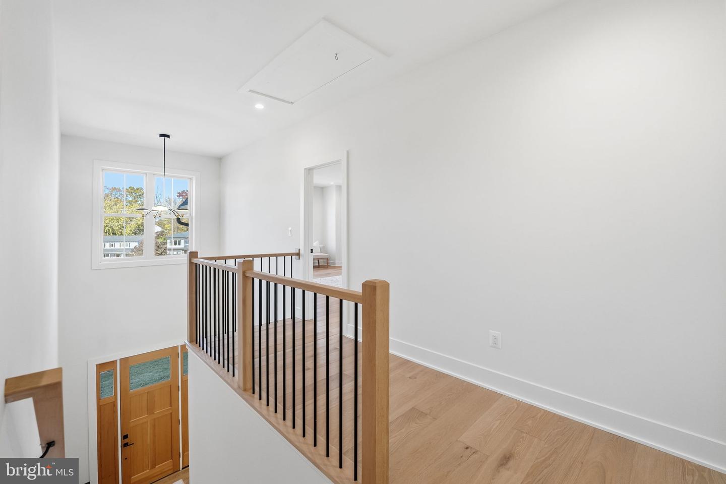 612 GIBSON CIR SW, VIENNA, Virginia 22180, 6 Bedrooms Bedrooms, ,6 BathroomsBathrooms,Residential,For sale,612 GIBSON CIR SW,VAFX2275758 MLS # VAFX2275758