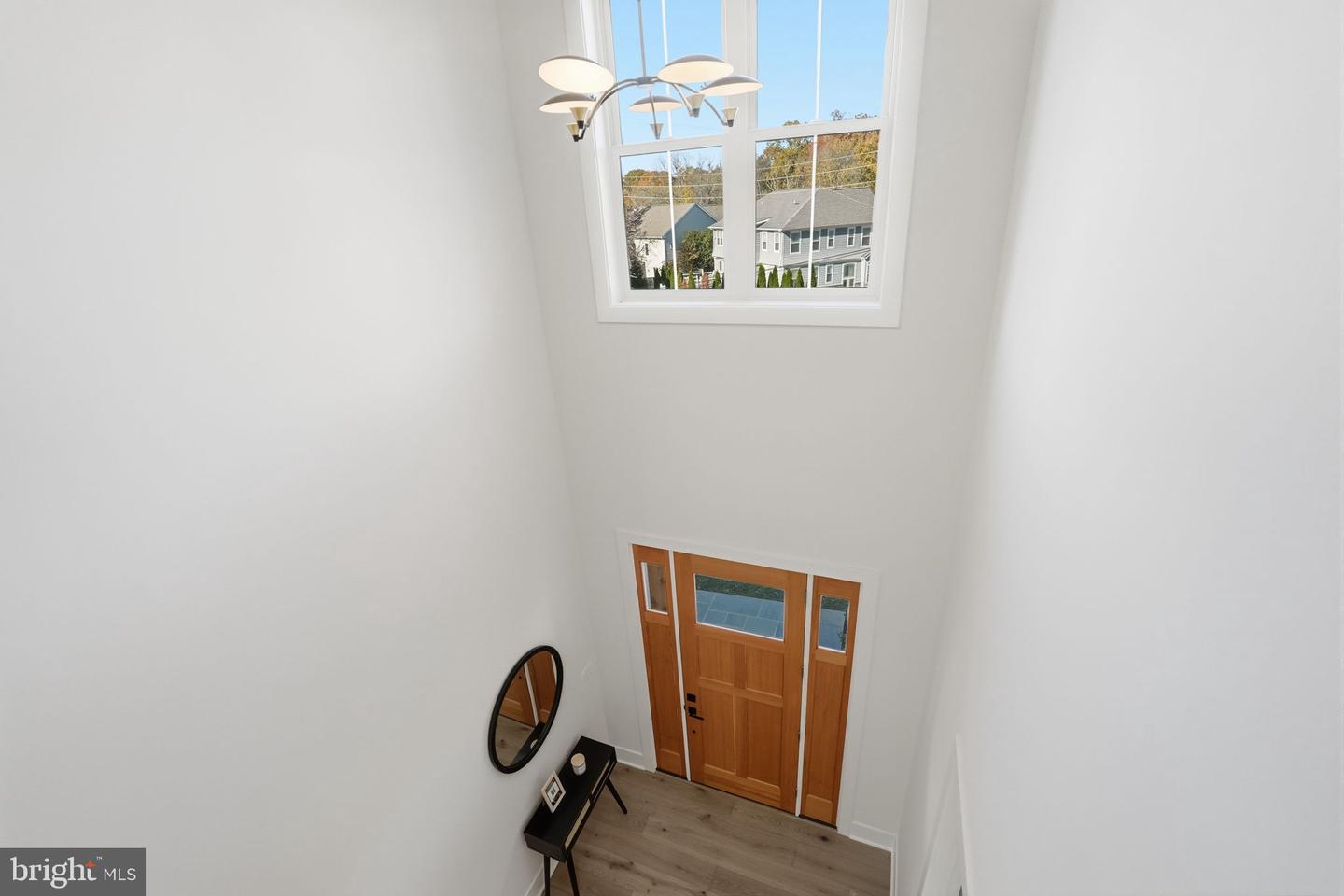 612 GIBSON CIR SW, VIENNA, Virginia 22180, 6 Bedrooms Bedrooms, ,6 BathroomsBathrooms,Residential,For sale,612 GIBSON CIR SW,VAFX2275758 MLS # VAFX2275758