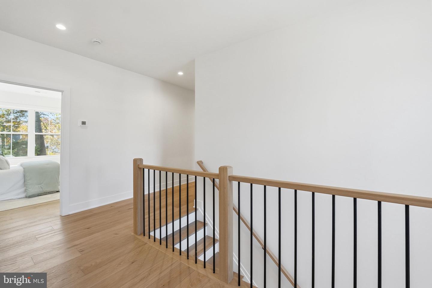 612 GIBSON CIR SW, VIENNA, Virginia 22180, 6 Bedrooms Bedrooms, ,6 BathroomsBathrooms,Residential,For sale,612 GIBSON CIR SW,VAFX2275758 MLS # VAFX2275758