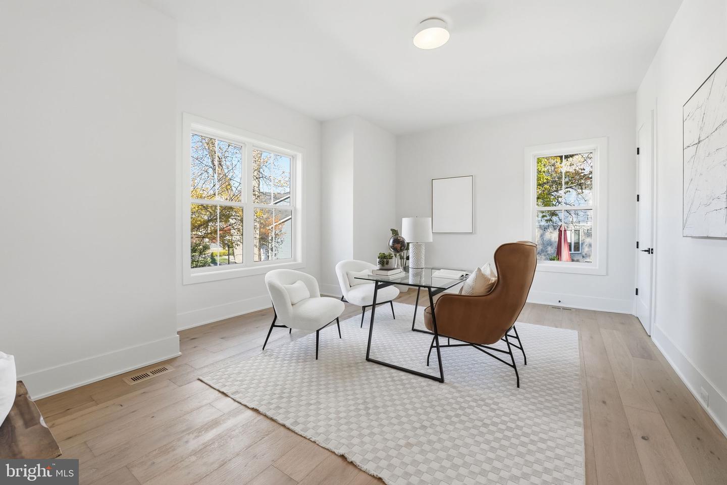 612 GIBSON CIR SW, VIENNA, Virginia 22180, 6 Bedrooms Bedrooms, ,6 BathroomsBathrooms,Residential,For sale,612 GIBSON CIR SW,VAFX2275758 MLS # VAFX2275758