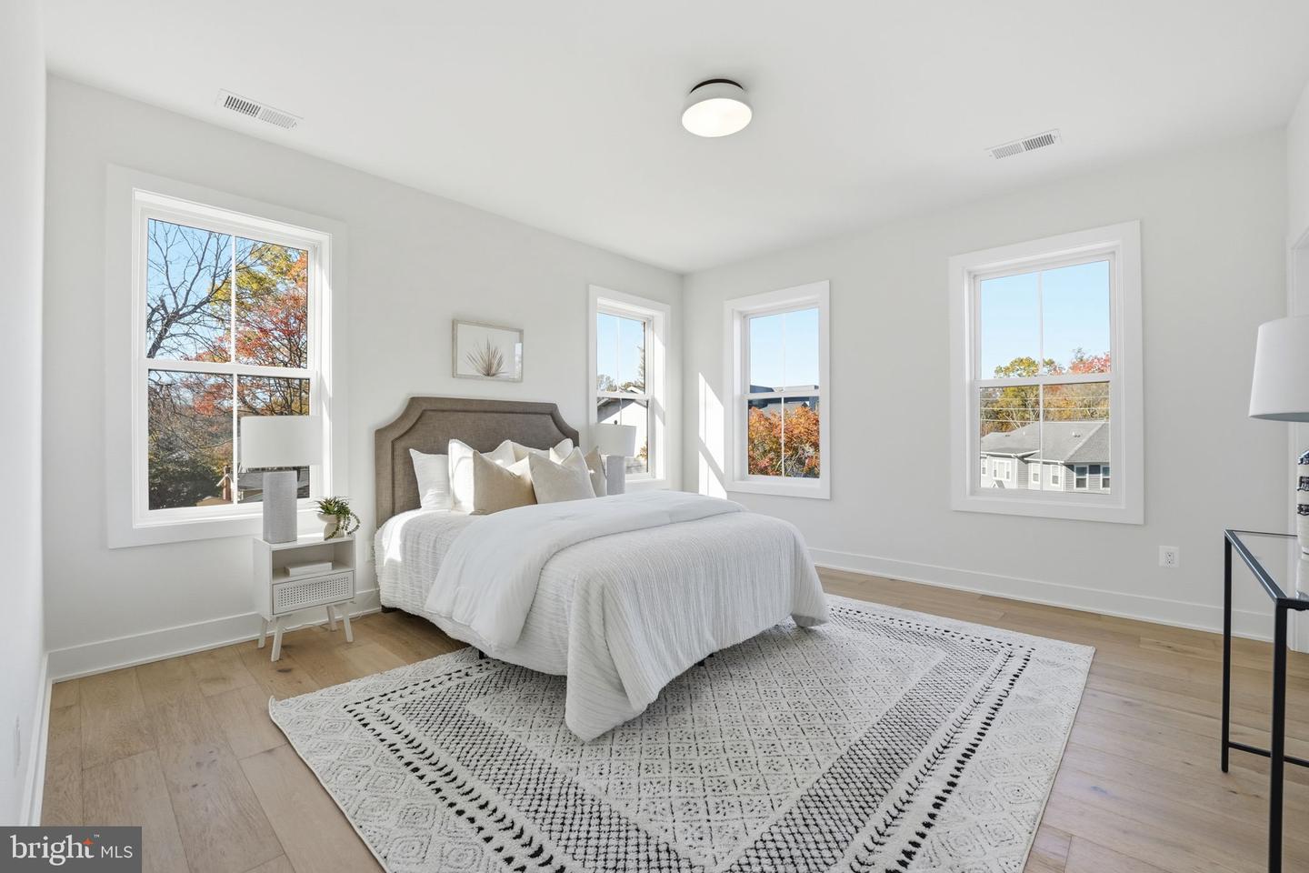 612 GIBSON CIR SW, VIENNA, Virginia 22180, 6 Bedrooms Bedrooms, ,6 BathroomsBathrooms,Residential,For sale,612 GIBSON CIR SW,VAFX2275758 MLS # VAFX2275758