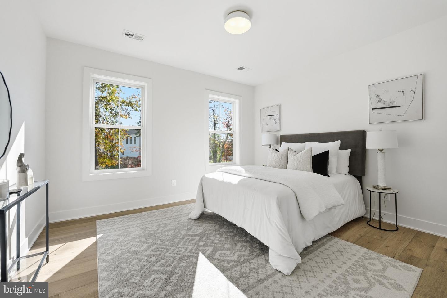 612 GIBSON CIR SW, VIENNA, Virginia 22180, 6 Bedrooms Bedrooms, ,6 BathroomsBathrooms,Residential,For sale,612 GIBSON CIR SW,VAFX2275758 MLS # VAFX2275758