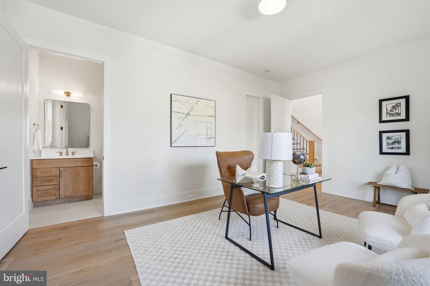 612 GIBSON CIR SW, VIENNA, Virginia 22180, 6 Bedrooms Bedrooms, ,6 BathroomsBathrooms,Residential,For sale,612 GIBSON CIR SW,VAFX2275758 MLS # VAFX2275758