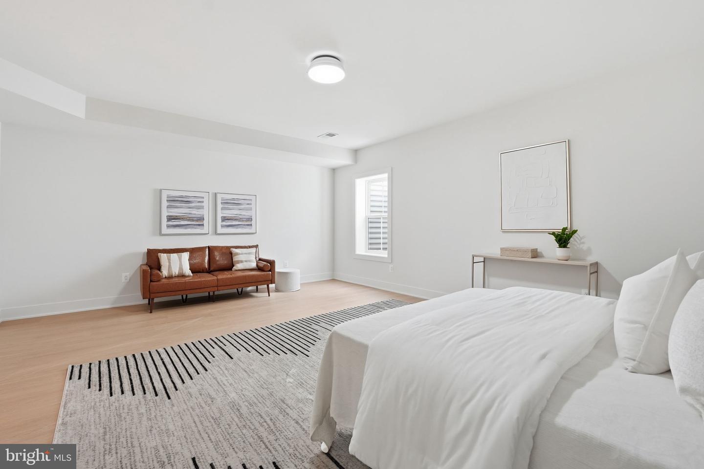 612 GIBSON CIR SW, VIENNA, Virginia 22180, 6 Bedrooms Bedrooms, ,6 BathroomsBathrooms,Residential,For sale,612 GIBSON CIR SW,VAFX2275758 MLS # VAFX2275758