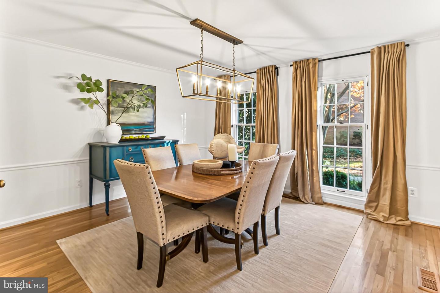 2005 HIGHBORO WAY, FALLS CHURCH, Virginia 22043, 4 Bedrooms Bedrooms, 14 Rooms Rooms,3 BathroomsBathrooms,Residential,For sale,2005 HIGHBORO WAY,VAFX2276066 MLS # VAFX2276066