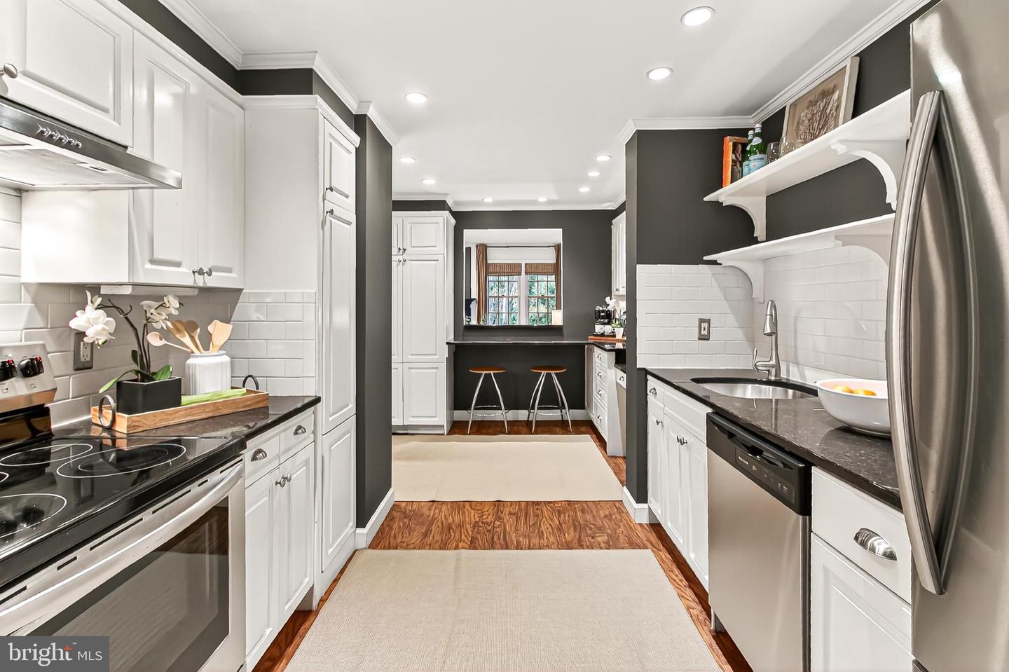 2005 HIGHBORO WAY, FALLS CHURCH, Virginia 22043, 4 Bedrooms Bedrooms, 14 Rooms Rooms,3 BathroomsBathrooms,Residential,For sale,2005 HIGHBORO WAY,VAFX2276066 MLS # VAFX2276066