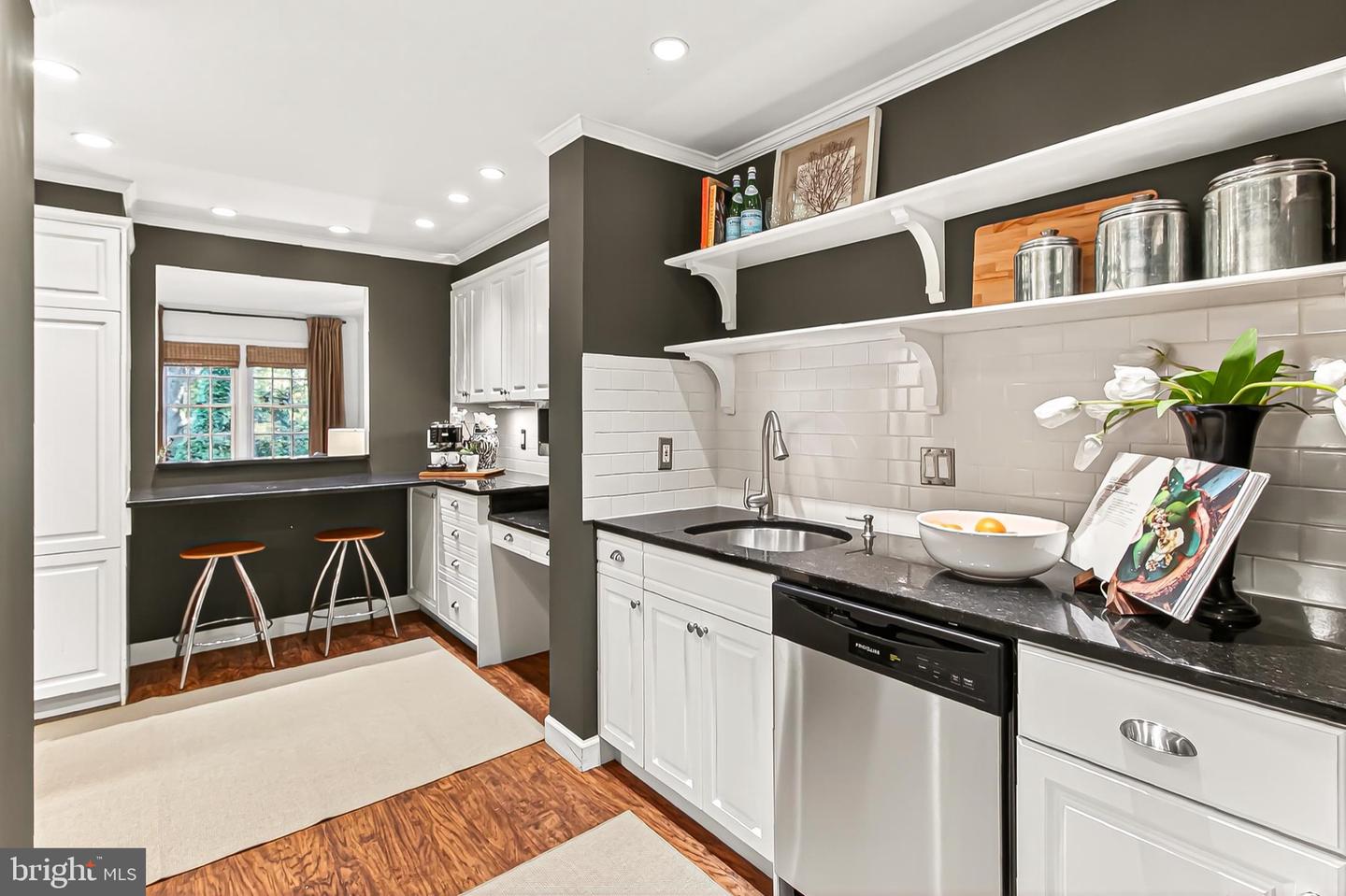 2005 HIGHBORO WAY, FALLS CHURCH, Virginia 22043, 4 Bedrooms Bedrooms, 14 Rooms Rooms,3 BathroomsBathrooms,Residential,For sale,2005 HIGHBORO WAY,VAFX2276066 MLS # VAFX2276066