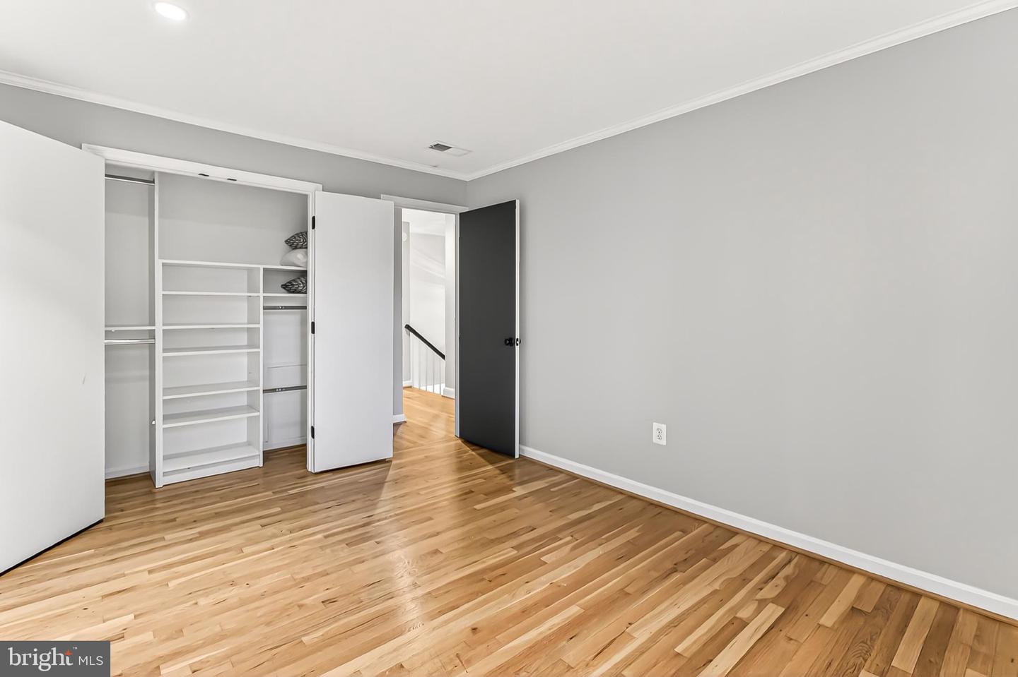 2005 HIGHBORO WAY, FALLS CHURCH, Virginia 22043, 4 Bedrooms Bedrooms, 14 Rooms Rooms,3 BathroomsBathrooms,Residential,For sale,2005 HIGHBORO WAY,VAFX2276066 MLS # VAFX2276066