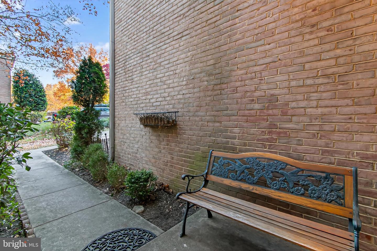 2005 HIGHBORO WAY, FALLS CHURCH, Virginia 22043, 4 Bedrooms Bedrooms, 14 Rooms Rooms,3 BathroomsBathrooms,Residential,For sale,2005 HIGHBORO WAY,VAFX2276066 MLS # VAFX2276066