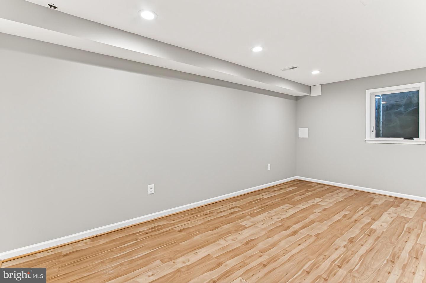 2005 HIGHBORO WAY, FALLS CHURCH, Virginia 22043, 4 Bedrooms Bedrooms, 14 Rooms Rooms,3 BathroomsBathrooms,Residential,For sale,2005 HIGHBORO WAY,VAFX2276066 MLS # VAFX2276066