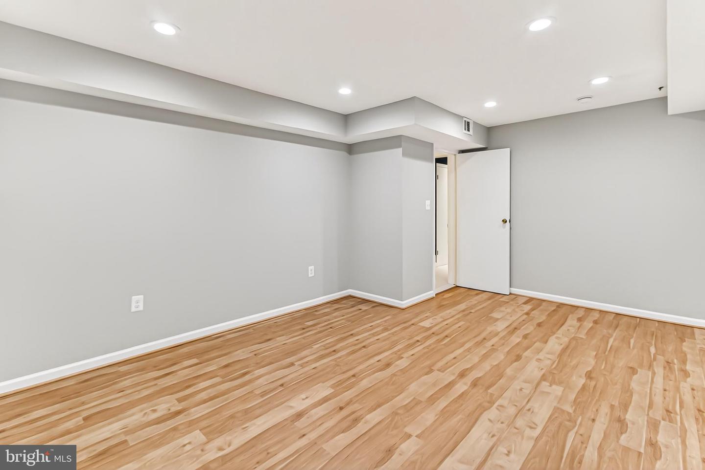 2005 HIGHBORO WAY, FALLS CHURCH, Virginia 22043, 4 Bedrooms Bedrooms, 14 Rooms Rooms,3 BathroomsBathrooms,Residential,For sale,2005 HIGHBORO WAY,VAFX2276066 MLS # VAFX2276066