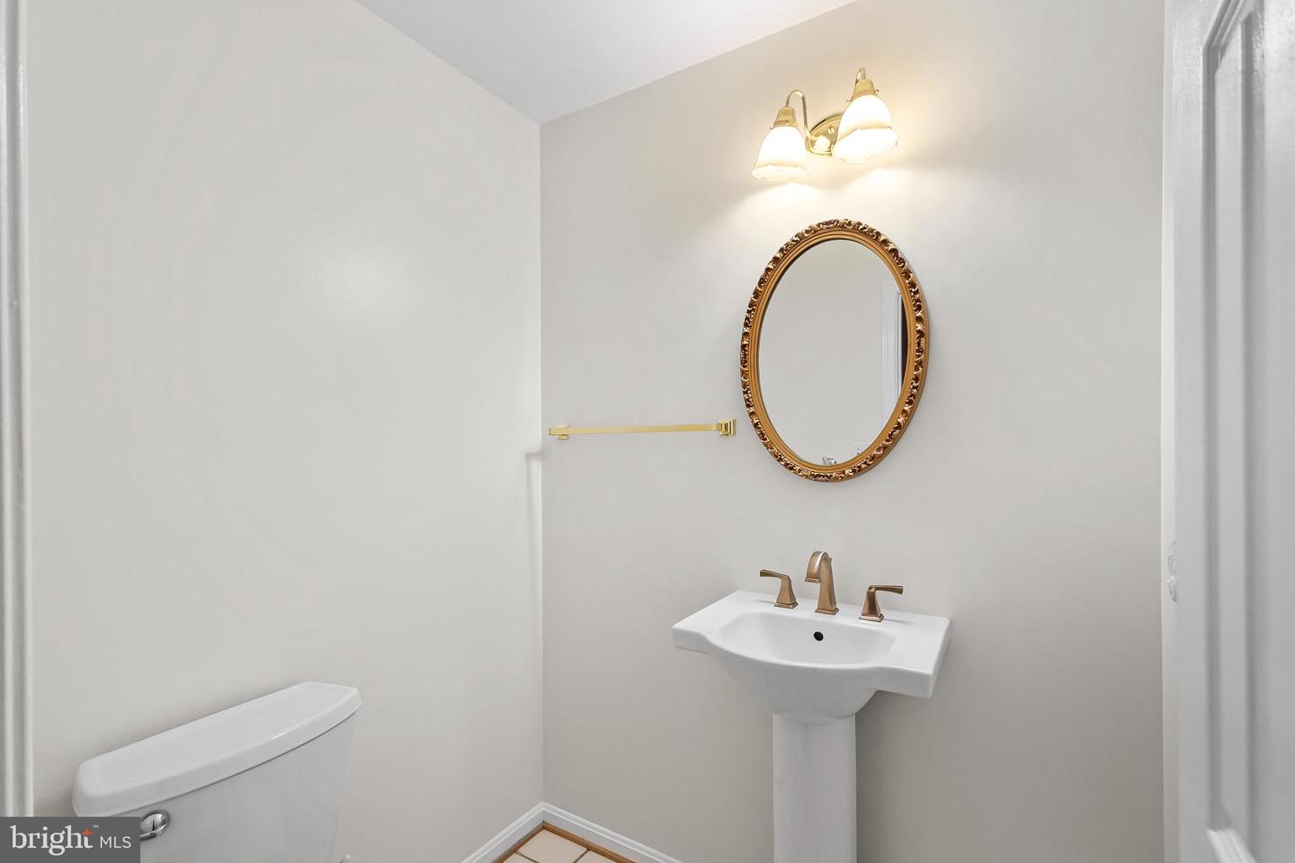 8019 TANWORTH CT, SPRINGFIELD, Virginia 22152, 3 Bedrooms Bedrooms, ,3 BathroomsBathrooms,Residential,For sale,8019 TANWORTH CT,VAFX2276072 MLS # VAFX2276072