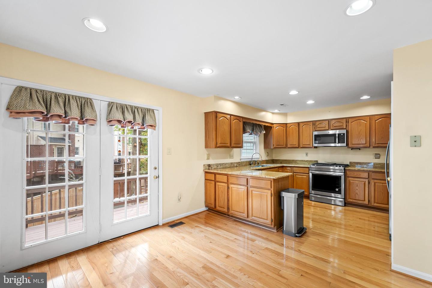 8019 TANWORTH CT, SPRINGFIELD, Virginia 22152, 3 Bedrooms Bedrooms, ,3 BathroomsBathrooms,Residential,For sale,8019 TANWORTH CT,VAFX2276072 MLS # VAFX2276072