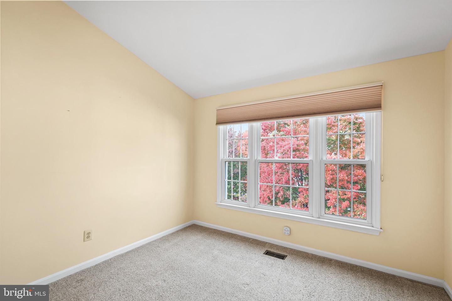 8019 TANWORTH CT, SPRINGFIELD, Virginia 22152, 3 Bedrooms Bedrooms, ,3 BathroomsBathrooms,Residential,For sale,8019 TANWORTH CT,VAFX2276072 MLS # VAFX2276072