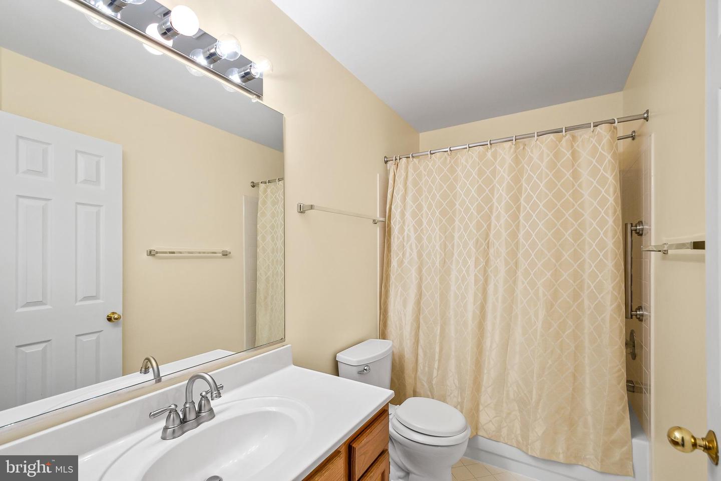 8019 TANWORTH CT, SPRINGFIELD, Virginia 22152, 3 Bedrooms Bedrooms, ,3 BathroomsBathrooms,Residential,For sale,8019 TANWORTH CT,VAFX2276072 MLS # VAFX2276072