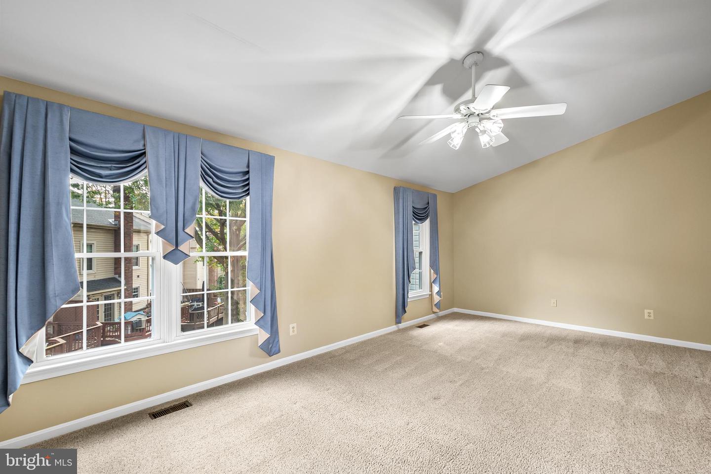 8019 TANWORTH CT, SPRINGFIELD, Virginia 22152, 3 Bedrooms Bedrooms, ,3 BathroomsBathrooms,Residential,For sale,8019 TANWORTH CT,VAFX2276072 MLS # VAFX2276072