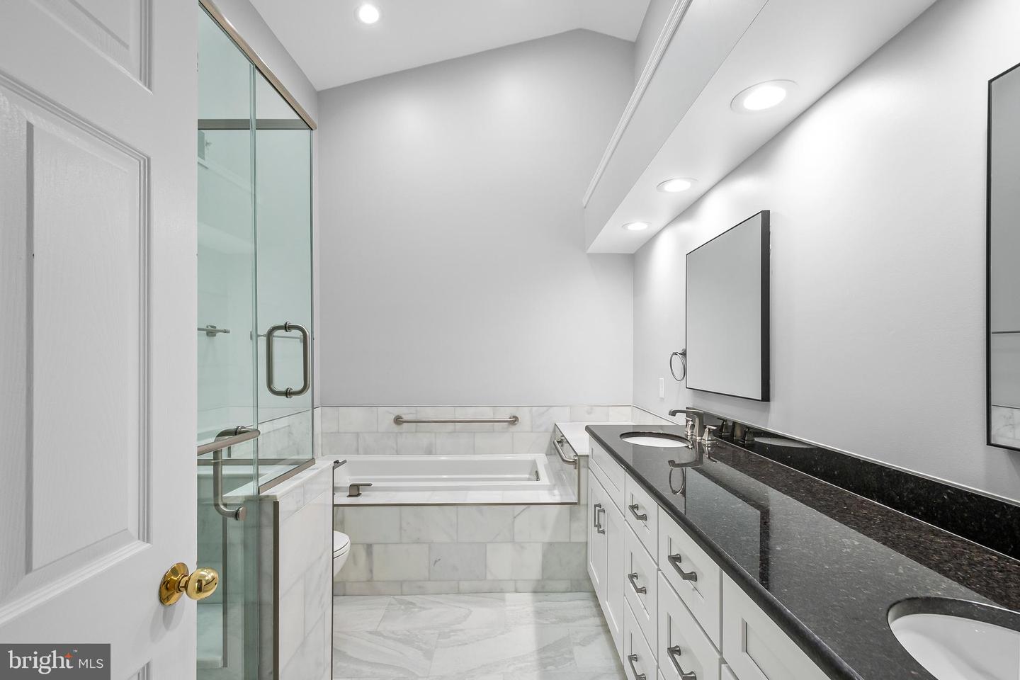 8019 TANWORTH CT, SPRINGFIELD, Virginia 22152, 3 Bedrooms Bedrooms, ,3 BathroomsBathrooms,Residential,For sale,8019 TANWORTH CT,VAFX2276072 MLS # VAFX2276072