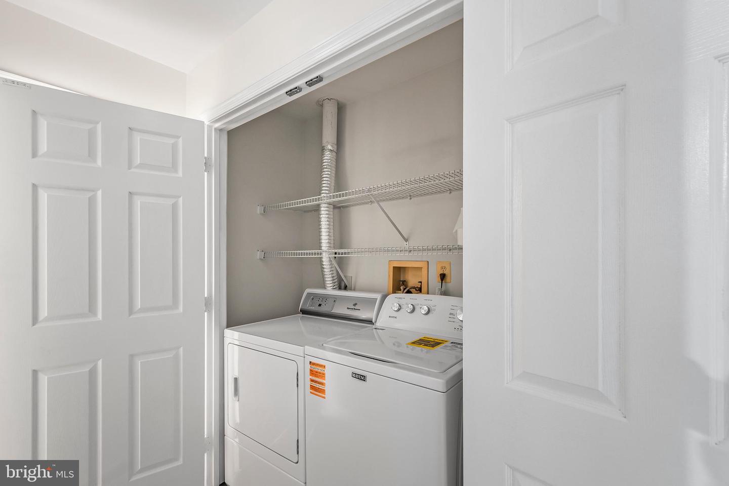 8019 TANWORTH CT, SPRINGFIELD, Virginia 22152, 3 Bedrooms Bedrooms, ,3 BathroomsBathrooms,Residential,For sale,8019 TANWORTH CT,VAFX2276072 MLS # VAFX2276072