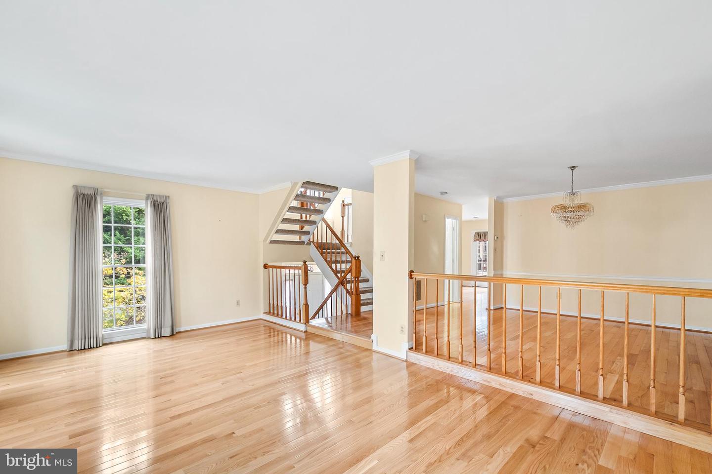 8019 TANWORTH CT, SPRINGFIELD, Virginia 22152, 3 Bedrooms Bedrooms, ,3 BathroomsBathrooms,Residential,For sale,8019 TANWORTH CT,VAFX2276072 MLS # VAFX2276072