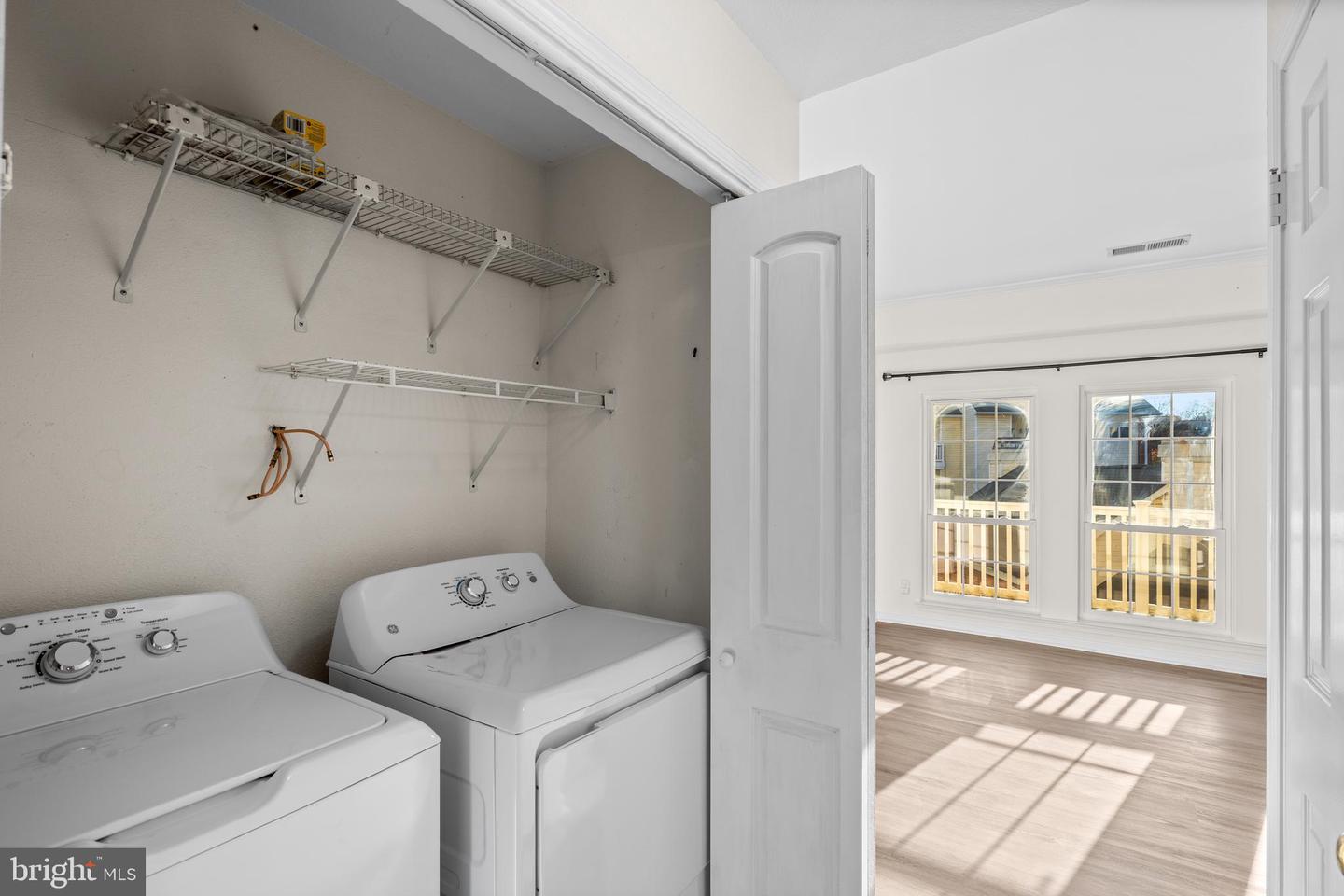 664 GATEWAY DR SE #314, LEESBURG, Virginia 20175, 2 Bedrooms Bedrooms, 9 Rooms Rooms,2 BathroomsBathrooms,Residential,For sale,664 GATEWAY DR SE #314,VALO2109826 MLS # VALO2109826 664 GATEWAY DR SE #314, LEESBURG, Virginia 20175, 2 Bedrooms Bedrooms, 9 Rooms Rooms,2 BathroomsBathrooms,Residential,For sale,664 GATEWAY DR SE #314,VALO2109826 MLS # VALO2109826