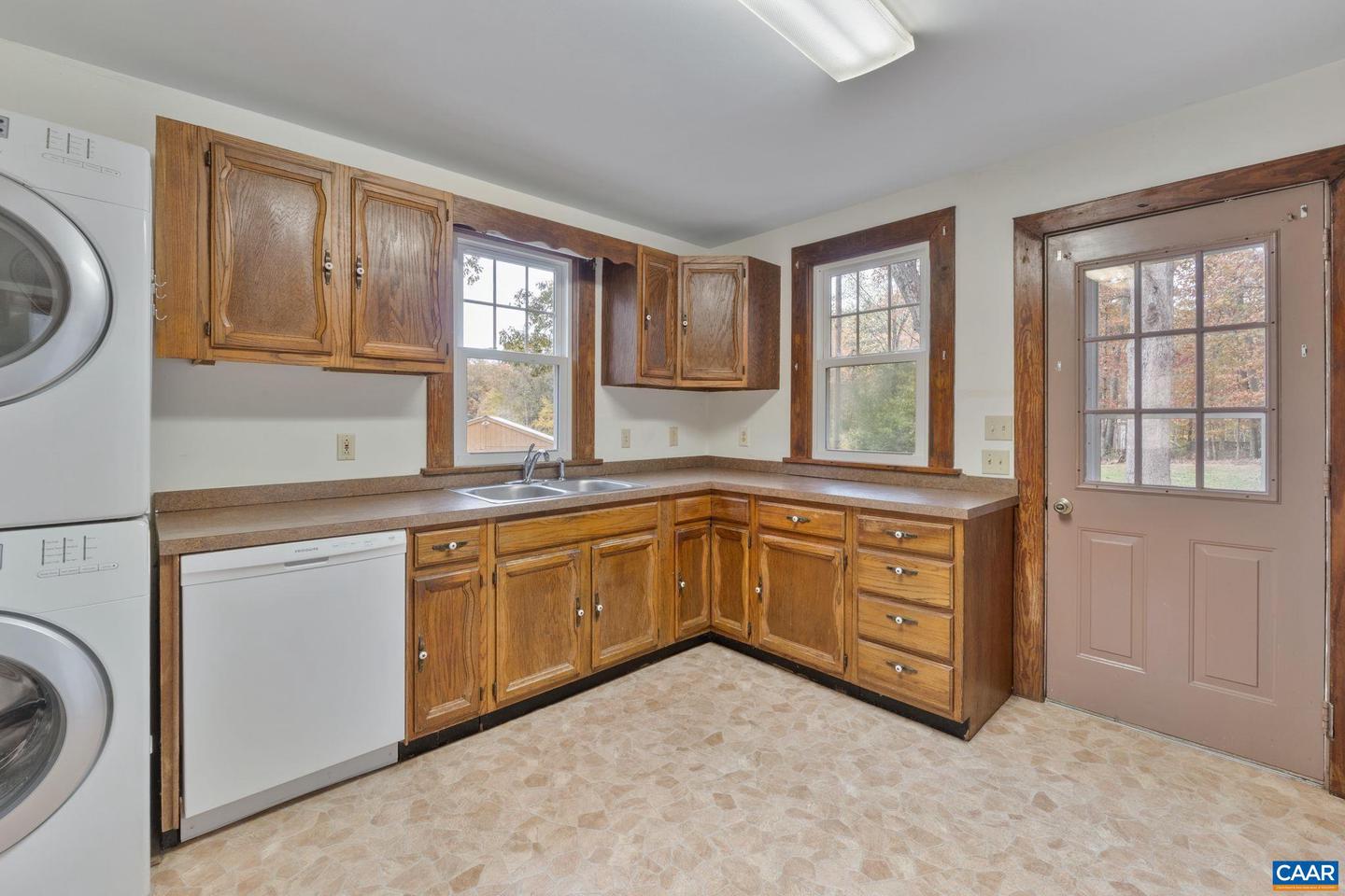 6497 GROVE HILL CT, GORDONSVILLE, Virginia 22942, 3 Bedrooms Bedrooms, ,1 BathroomBathrooms,Residential,For sale,6497 GROVE HILL CT,670659 MLS # 670659