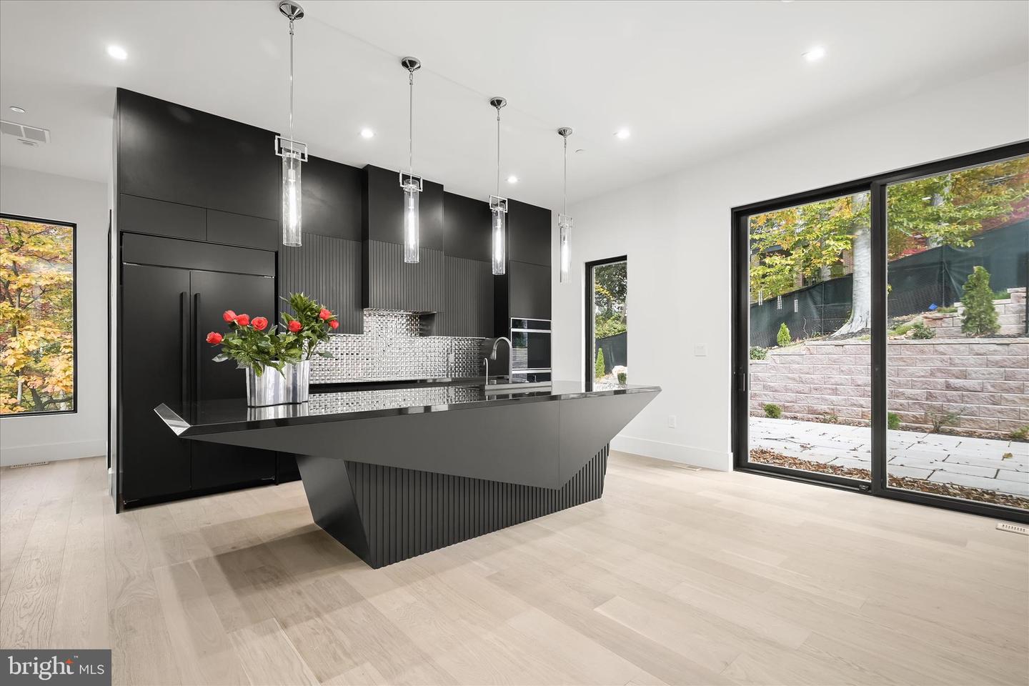 4509 FOXHALL CRESCENT NW, WASHINGTON, District Of Columbia 20007, 5 Bedrooms Bedrooms, ,6 BathroomsBathrooms,Residential,For sale,4509 FOXHALL CRESCENT NW,DCDC2230120 MLS # DCDC2230120