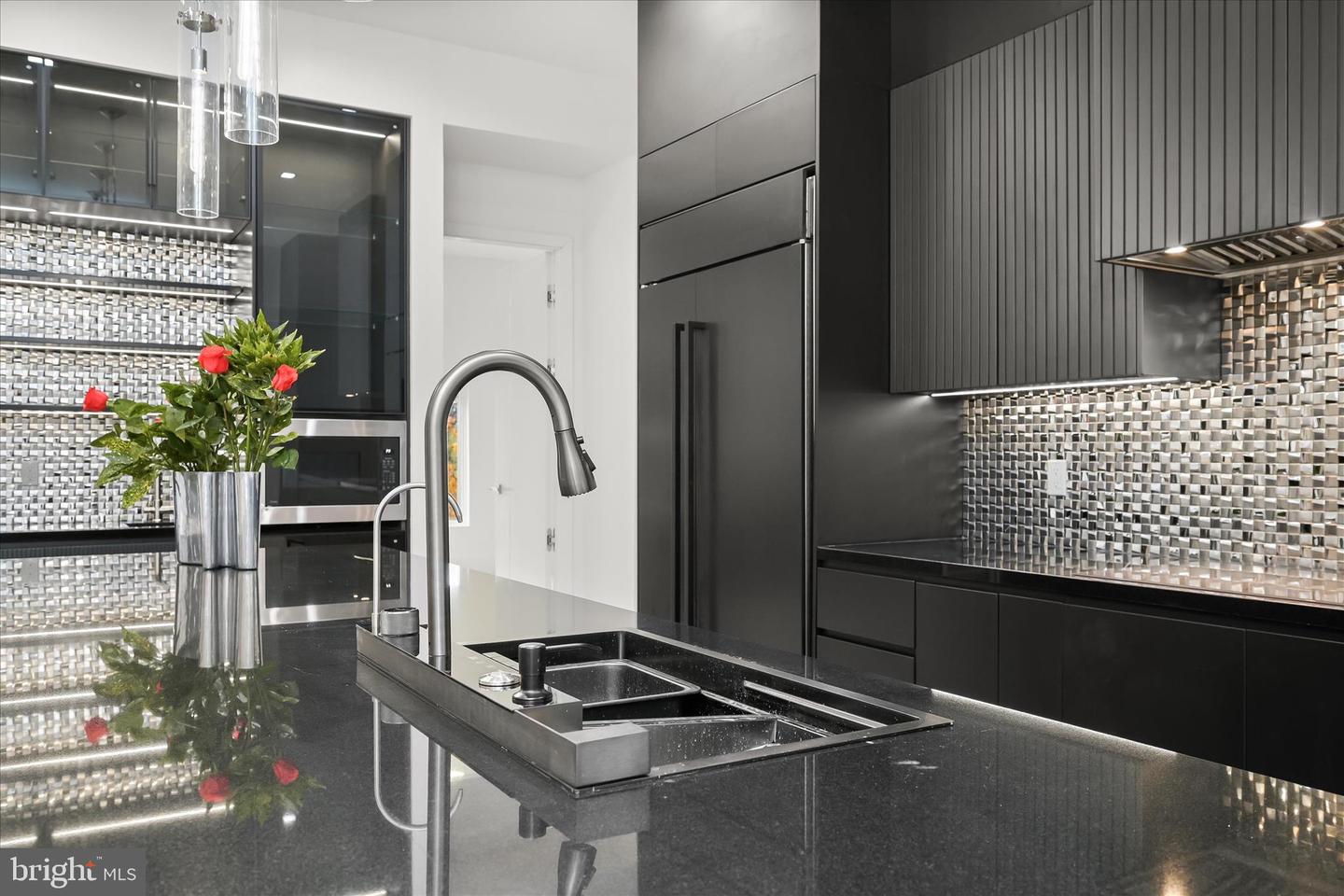 4509 FOXHALL CRESCENT NW, WASHINGTON, District Of Columbia 20007, 5 Bedrooms Bedrooms, ,6 BathroomsBathrooms,Residential,For sale,4509 FOXHALL CRESCENT NW,DCDC2230120 MLS # DCDC2230120