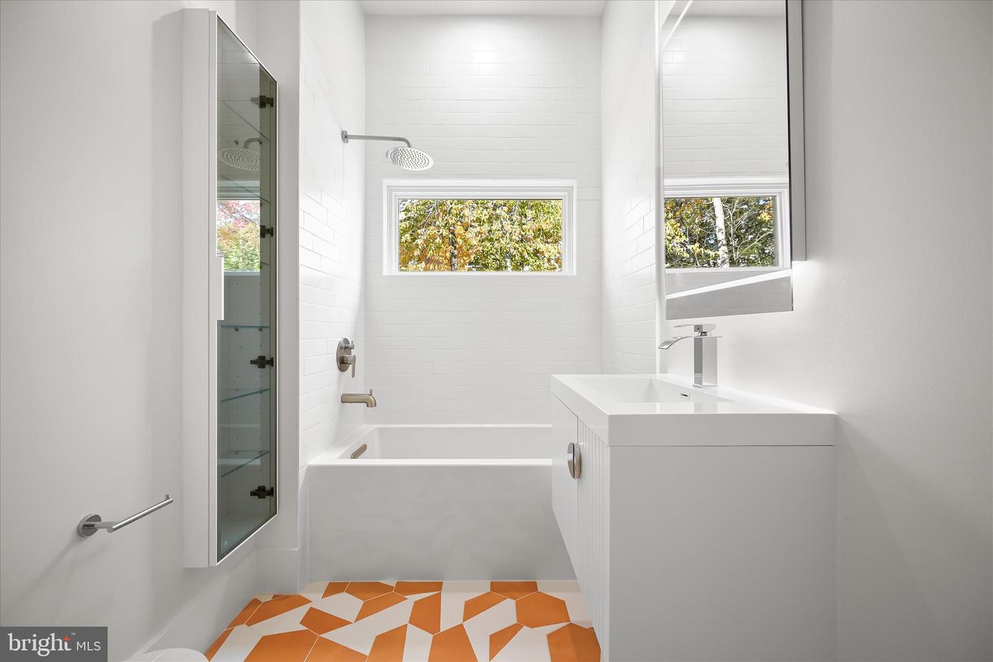 4509 FOXHALL CRESCENT NW, WASHINGTON, District Of Columbia 20007, 5 Bedrooms Bedrooms, ,6 BathroomsBathrooms,Residential,For sale,4509 FOXHALL CRESCENT NW,DCDC2230120 MLS # DCDC2230120