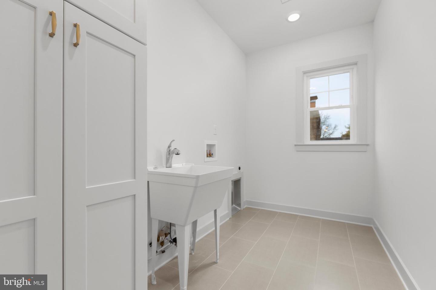 1409 BRENT ST, FREDERICKSBURG, Virginia 22401, 4 Bedrooms Bedrooms, ,4 BathroomsBathrooms,Residential,For sale,1409 BRENT ST,VAFB2009228 MLS # VAFB2009228 1409 BRENT ST, FREDERICKSBURG, Virginia 22401, 4 Bedrooms Bedrooms, ,4 BathroomsBathrooms,Residential,For sale,1409 BRENT ST,VAFB2009228 MLS # VAFB2009228