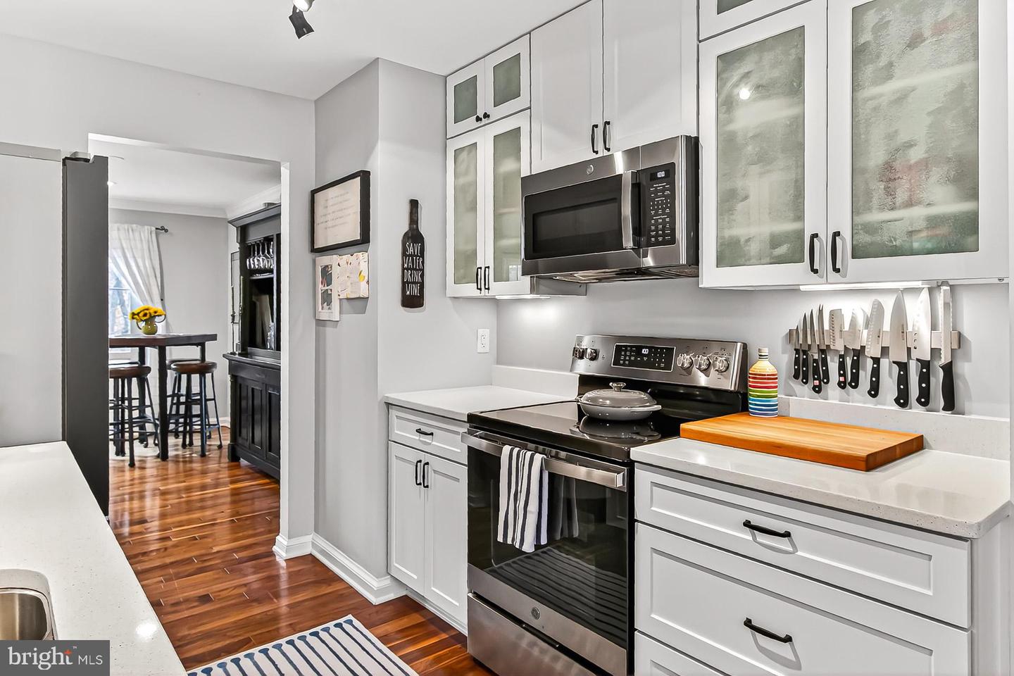 7957 HIDDEN BRIDGE DR, SPRINGFIELD, Virginia 22153, 3 Bedrooms Bedrooms, ,2 BathroomsBathrooms,Residential,For sale,7957 HIDDEN BRIDGE DR,VAFX2277342 MLS # VAFX2277342 7957 HIDDEN BRIDGE DR, SPRINGFIELD, Virginia 22153, 3 Bedrooms Bedrooms, ,2 BathroomsBathrooms,Residential,For sale,7957 HIDDEN BRIDGE DR,VAFX2277342 MLS # VAFX2277342