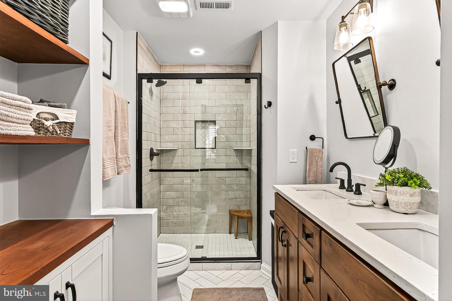 7957 HIDDEN BRIDGE DR, SPRINGFIELD, Virginia 22153, 3 Bedrooms Bedrooms, ,2 BathroomsBathrooms,Residential,For sale,7957 HIDDEN BRIDGE DR,VAFX2277342 MLS # VAFX2277342 7957 HIDDEN BRIDGE DR, SPRINGFIELD, Virginia 22153, 3 Bedrooms Bedrooms, ,2 BathroomsBathrooms,Residential,For sale,7957 HIDDEN BRIDGE DR,VAFX2277342 MLS # VAFX2277342