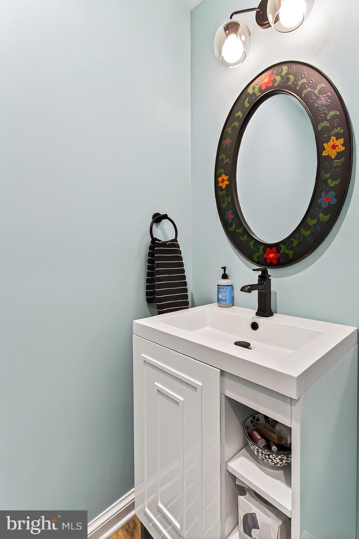 7957 HIDDEN BRIDGE DR, SPRINGFIELD, Virginia 22153, 3 Bedrooms Bedrooms, ,2 BathroomsBathrooms,Residential,For sale,7957 HIDDEN BRIDGE DR,VAFX2277342 MLS # VAFX2277342 7957 HIDDEN BRIDGE DR, SPRINGFIELD, Virginia 22153, 3 Bedrooms Bedrooms, ,2 BathroomsBathrooms,Residential,For sale,7957 HIDDEN BRIDGE DR,VAFX2277342 MLS # VAFX2277342