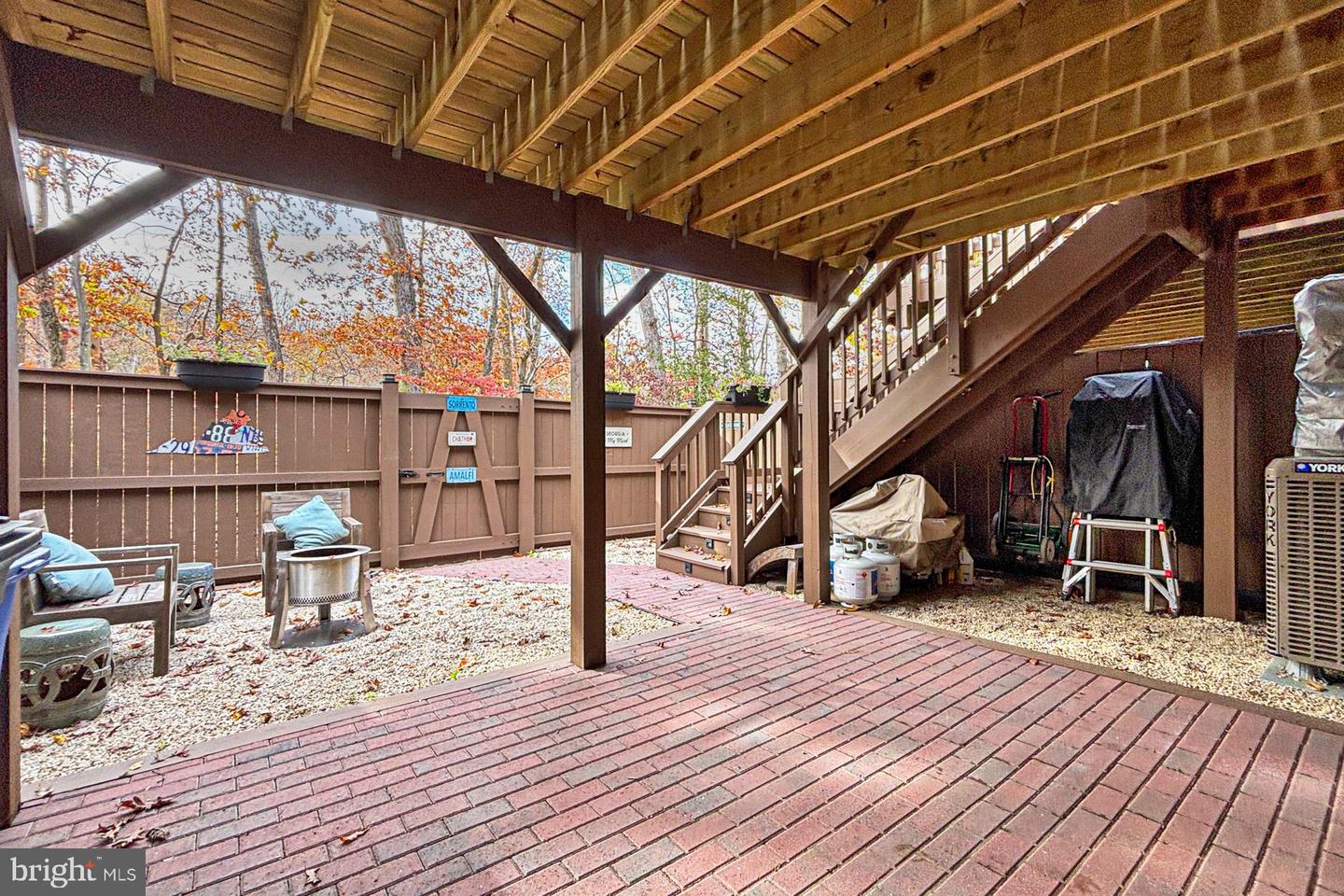 7957 HIDDEN BRIDGE DR, SPRINGFIELD, Virginia 22153, 3 Bedrooms Bedrooms, ,2 BathroomsBathrooms,Residential,For sale,7957 HIDDEN BRIDGE DR,VAFX2277342 MLS # VAFX2277342 7957 HIDDEN BRIDGE DR, SPRINGFIELD, Virginia 22153, 3 Bedrooms Bedrooms, ,2 BathroomsBathrooms,Residential,For sale,7957 HIDDEN BRIDGE DR,VAFX2277342 MLS # VAFX2277342