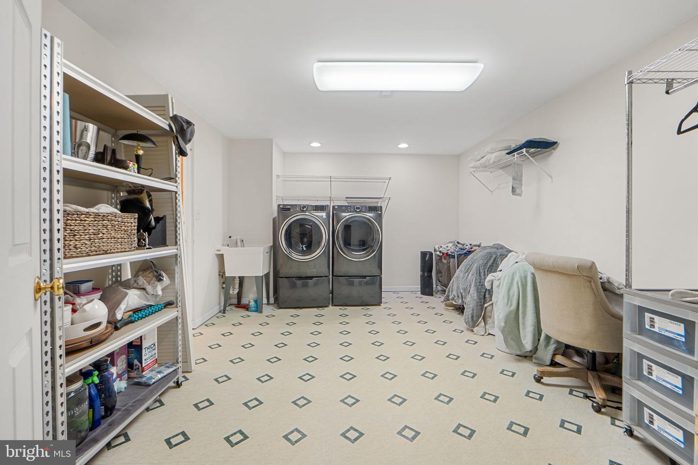 12204 HOOP CT, BRISTOW, Virginia 20136, 3 Bedrooms Bedrooms, ,3 BathroomsBathrooms,Residential,For sale,12204 HOOP CT,VAPW2107160 MLS # VAPW2107160