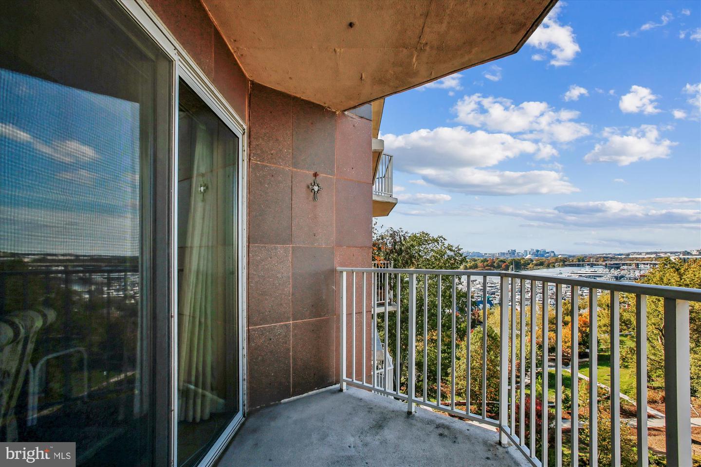 560 N ST SW #N803, WASHINGTON, District Of Columbia 20024, 1 Bedroom Bedrooms, ,1 BathroomBathrooms,Residential,For sale,560 N ST SW #N803,DCDC2230136 MLS # DCDC2230136 560 N ST SW #N803, WASHINGTON, District Of Columbia 20024, 1 Bedroom Bedrooms, ,1 BathroomBathrooms,Residential,For sale,560 N ST SW #N803,DCDC2230136 MLS # DCDC2230136