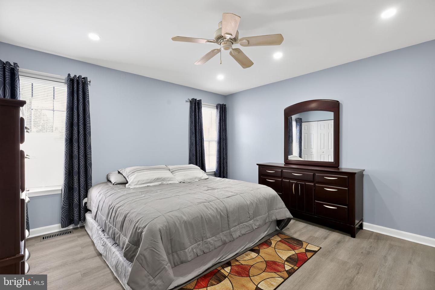 45481 BLUEMONT JUNCTION SQ, STERLING, Virginia 20164, 3 Bedrooms Bedrooms, 9 Rooms Rooms,2 BathroomsBathrooms,Residential,For sale,45481 BLUEMONT JUNCTION SQ,VALO2110418 MLS # VALO2110418