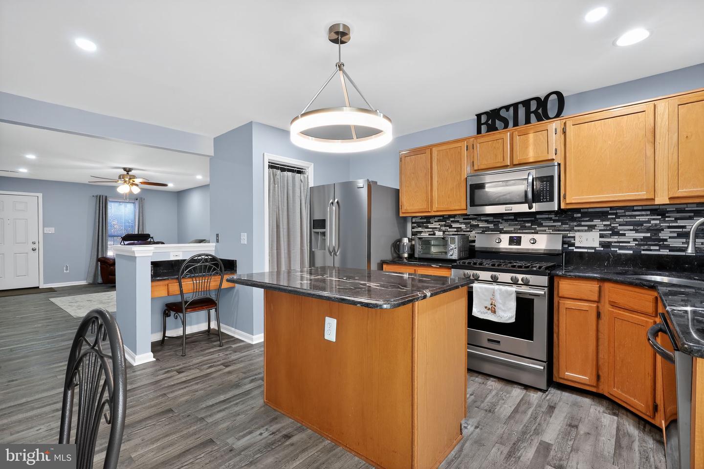 45481 BLUEMONT JUNCTION SQ, STERLING, Virginia 20164, 3 Bedrooms Bedrooms, 9 Rooms Rooms,2 BathroomsBathrooms,Residential,For sale,45481 BLUEMONT JUNCTION SQ,VALO2110418 MLS # VALO2110418