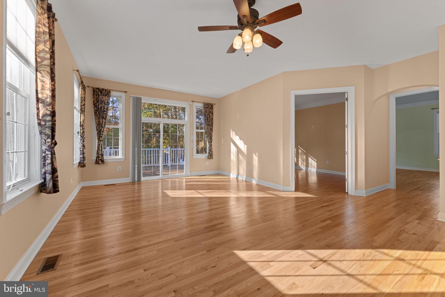 5124 FALDO DR, HAYMARKET, Virginia 20169, 2 Bedrooms Bedrooms, ,3 BathroomsBathrooms,Residential,For sale,5124 FALDO DR,VAPW2107198 MLS # VAPW2107198