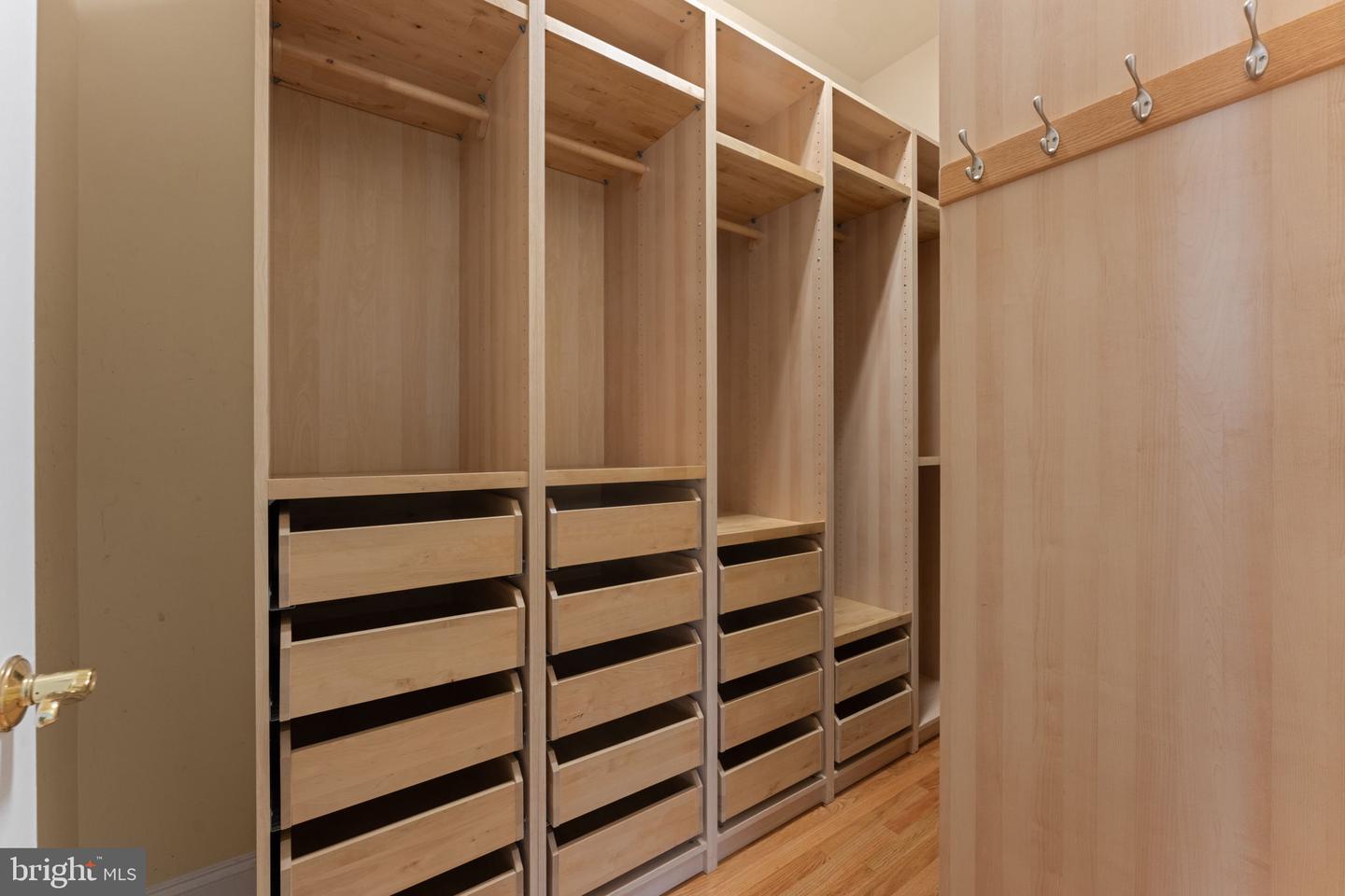 5124 FALDO DR, HAYMARKET, Virginia 20169, 2 Bedrooms Bedrooms, ,3 BathroomsBathrooms,Residential,For sale,5124 FALDO DR,VAPW2107198 MLS # VAPW2107198