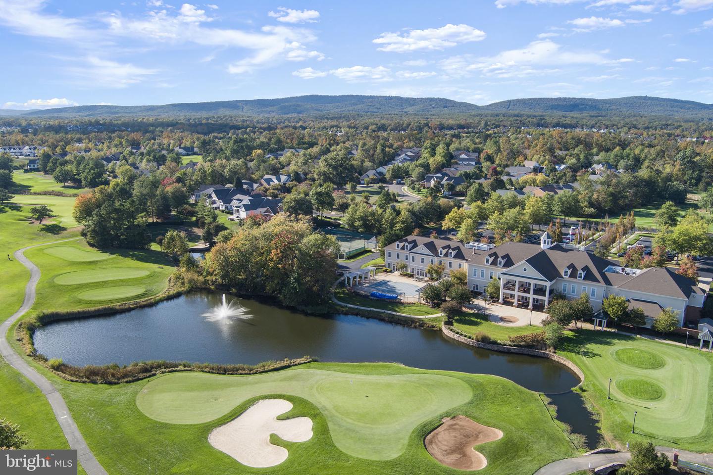 5124 FALDO DR, HAYMARKET, Virginia 20169, 2 Bedrooms Bedrooms, ,3 BathroomsBathrooms,Residential,For sale,5124 FALDO DR,VAPW2107198 MLS # VAPW2107198