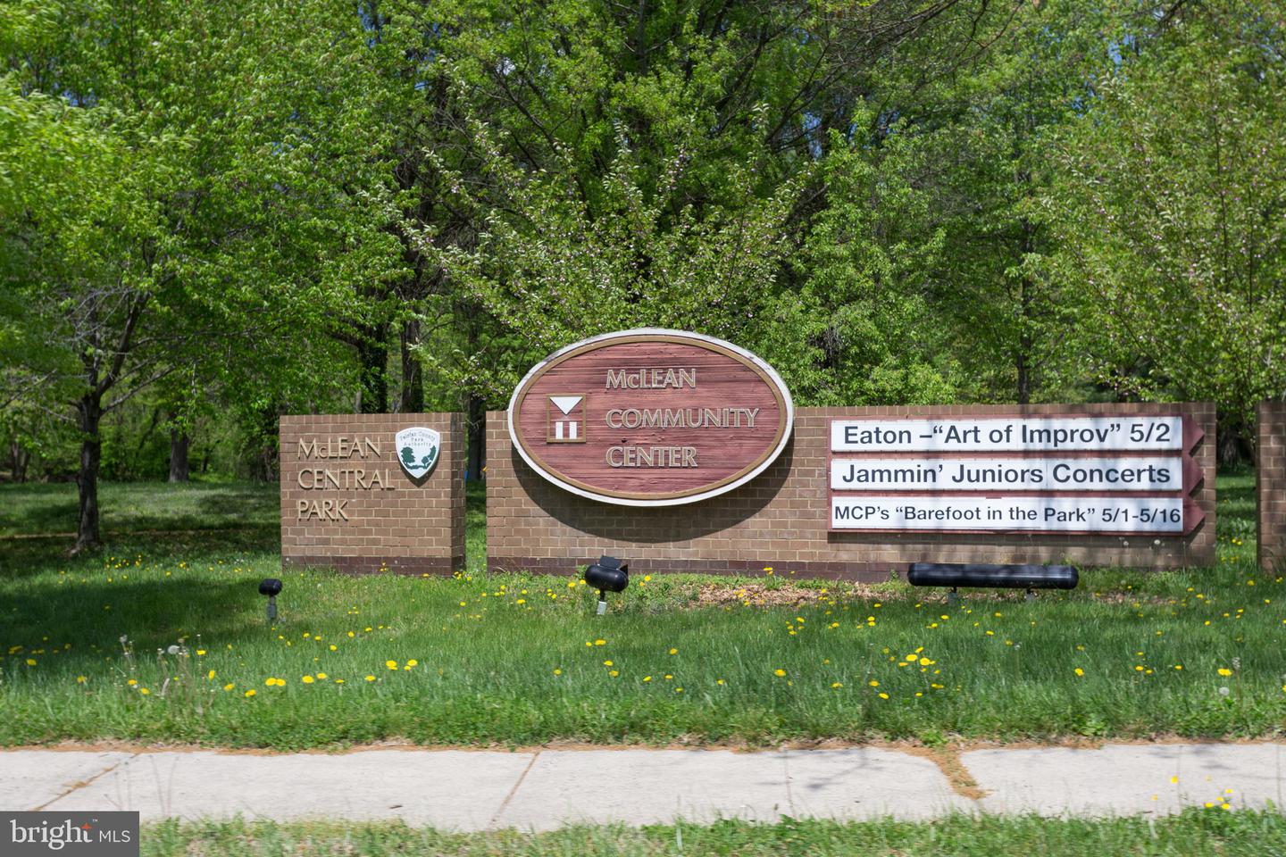 1353 MONITOR LN, MCLEAN, Virginia 22101, 6 Bedrooms Bedrooms, ,6 BathroomsBathrooms,Residential,For sale,1353 MONITOR LN,VAFX2277534 MLS # VAFX2277534 1353 MONITOR LN, MCLEAN, Virginia 22101, 6 Bedrooms Bedrooms, ,6 BathroomsBathrooms,Residential,For sale,1353 MONITOR LN,VAFX2277534 MLS # VAFX2277534