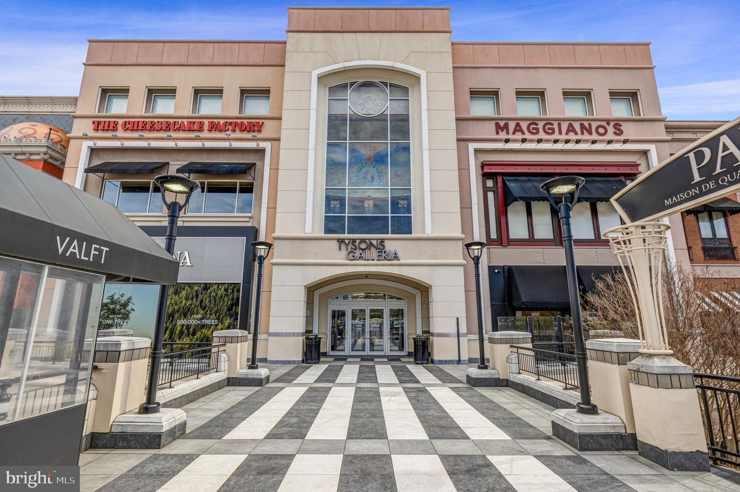 1353 MONITOR LN, MCLEAN, Virginia 22101, 6 Bedrooms Bedrooms, ,6 BathroomsBathrooms,Residential,For sale,1353 MONITOR LN,VAFX2277534 MLS # VAFX2277534 1353 MONITOR LN, MCLEAN, Virginia 22101, 6 Bedrooms Bedrooms, ,6 BathroomsBathrooms,Residential,For sale,1353 MONITOR LN,VAFX2277534 MLS # VAFX2277534